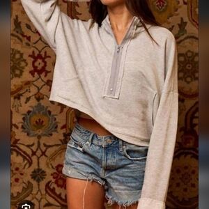 Bucket List Oversize Crop Elevated Basic 1/4 Zip Sweatshirt, M/L